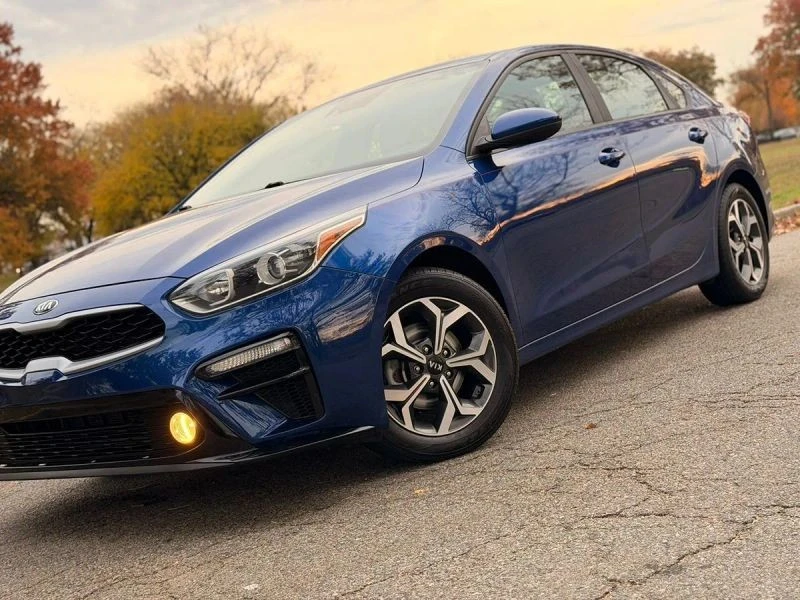2019 Kia Forte - Image 10 of 12