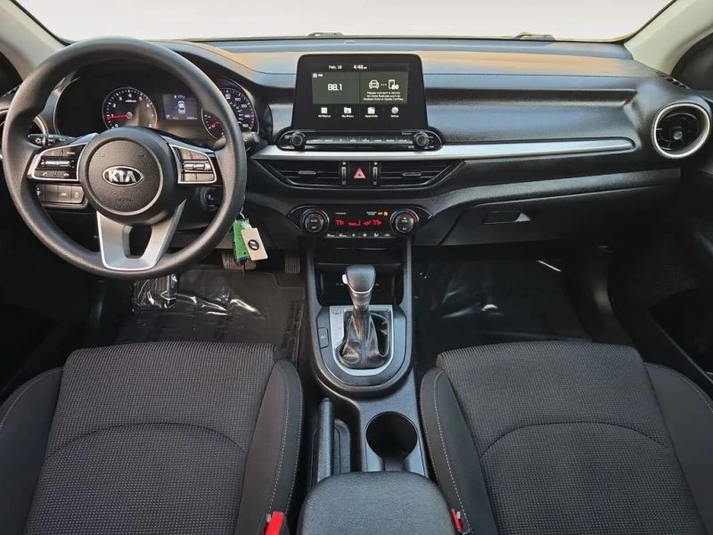 2019 Kia Forte - Image 10 of 12