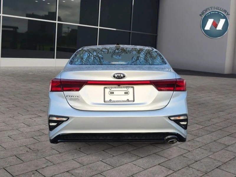 2019 Kia Forte - Image 4 of 12