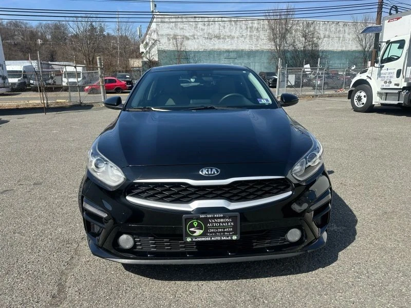 2019 Kia Forte - Image 2 of 12