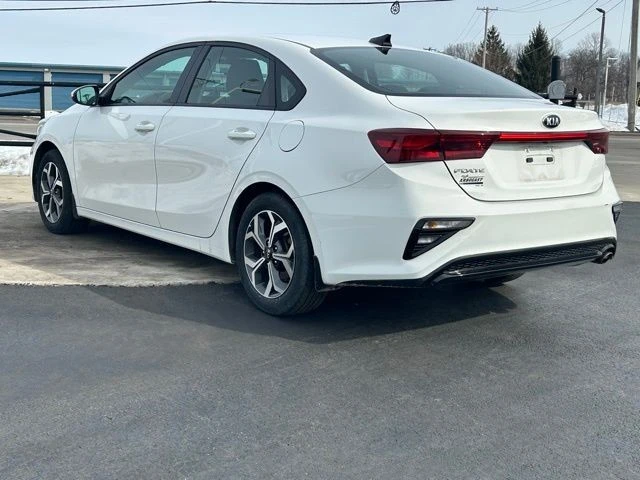2019 Kia Forte - Image 5 of 9