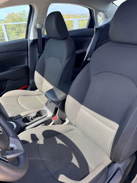 2019 Kia Forte - Image 5 of 14