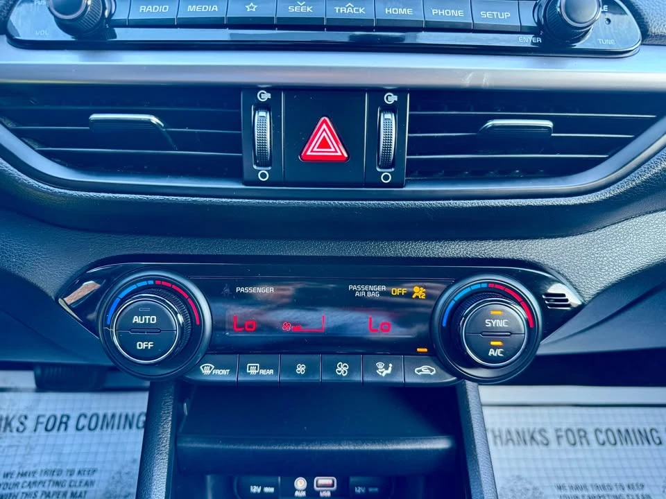 2019 Kia Forte - Image 16 of 20