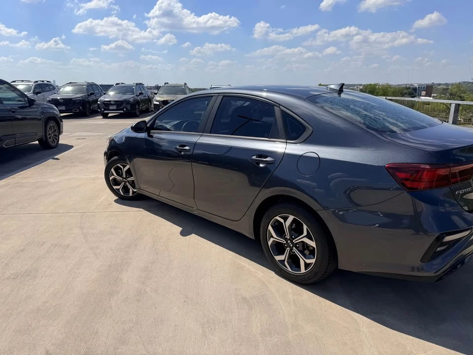 2019 Kia Forte - Image 3 of 14