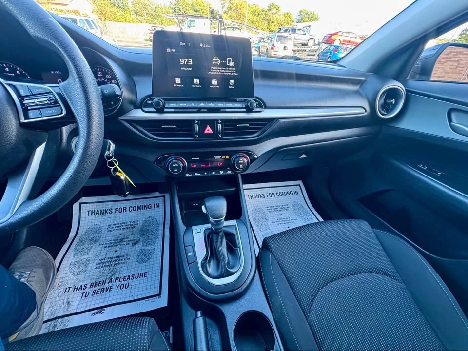 2019 Kia Forte - Image 14 of 20