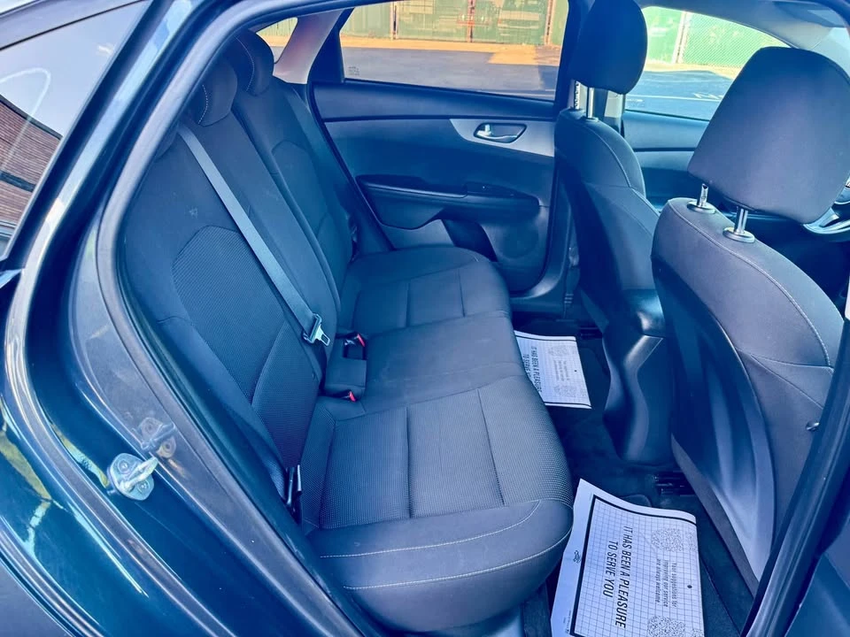 2019 Kia Forte - Image 12 of 20
