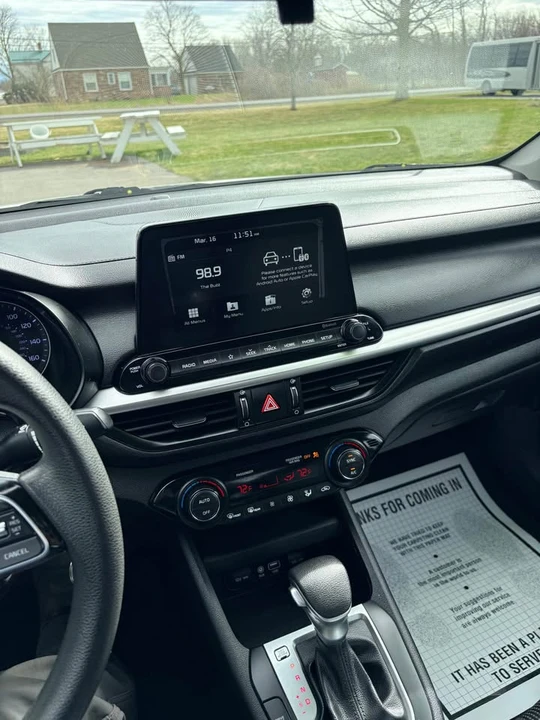 2019 Kia Forte - Image 7 of 13