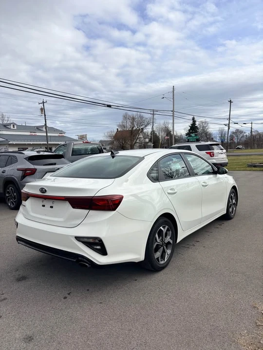 2019 Kia Forte - Image 4 of 13