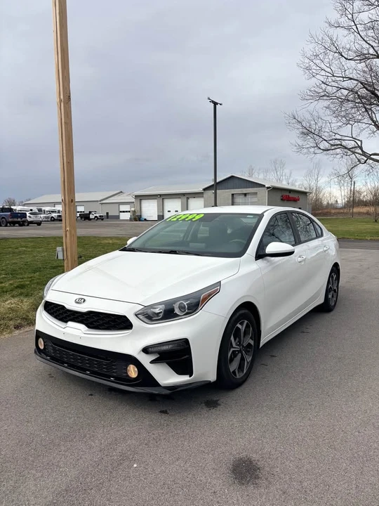 2019 Kia Forte - Image 2 of 13