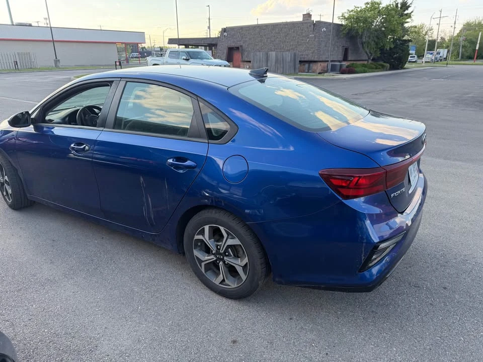 2019 Kia Forte - Image 3 of 9