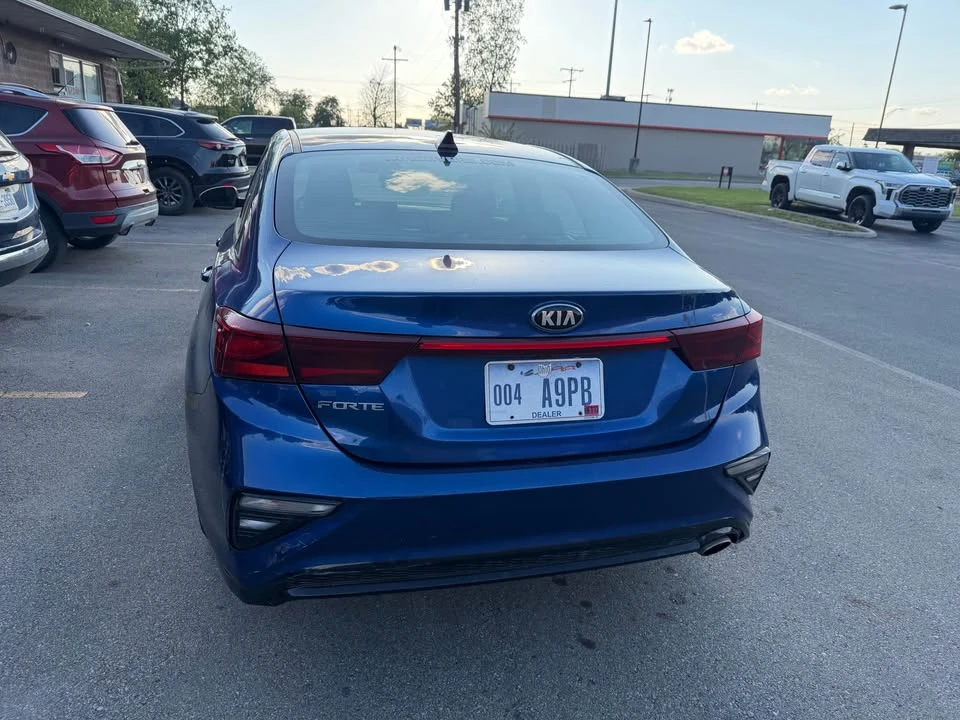2019 Kia Forte - Image 4 of 9