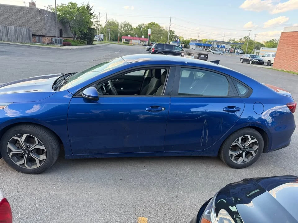 2019 Kia Forte - Image 2 of 9