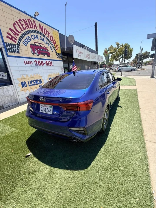 2019 Kia Forte - Image 5 of 15
