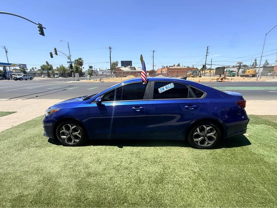 2019 Kia Forte - Image 8 of 15