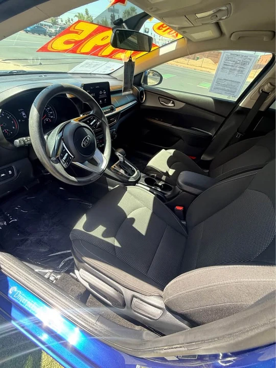 2019 Kia Forte - Image 11 of 15