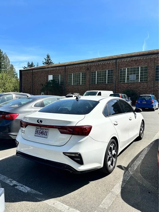 2019 Kia Forte - Image 3 of 10