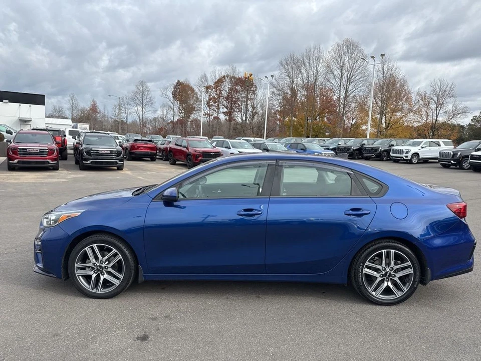 2019 Kia Forte - Image 2 of 12