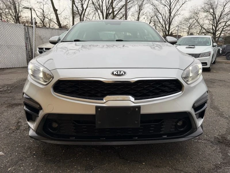 2019 Kia Forte - Image 2 of 12
