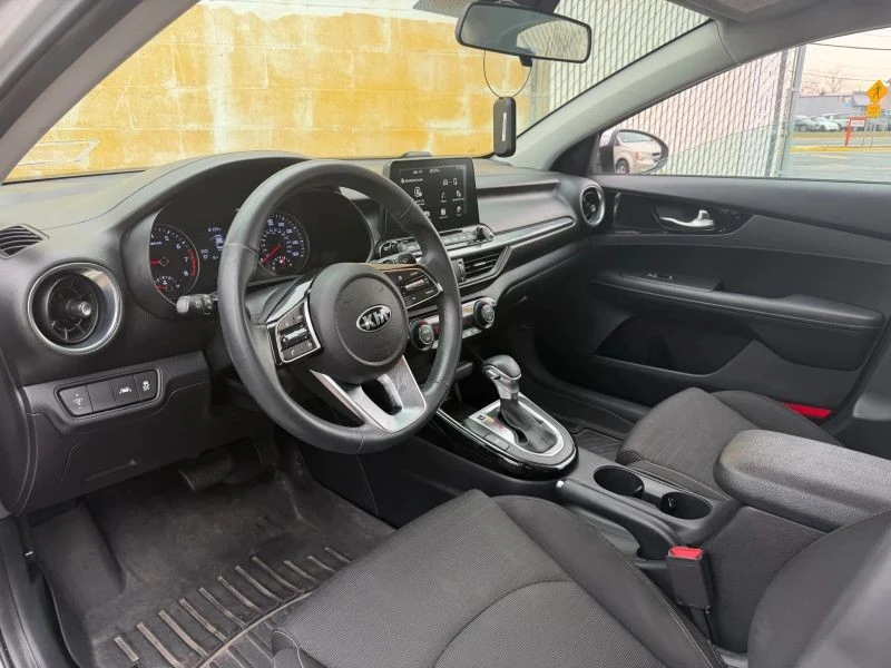 2019 Kia Forte - Image 10 of 12