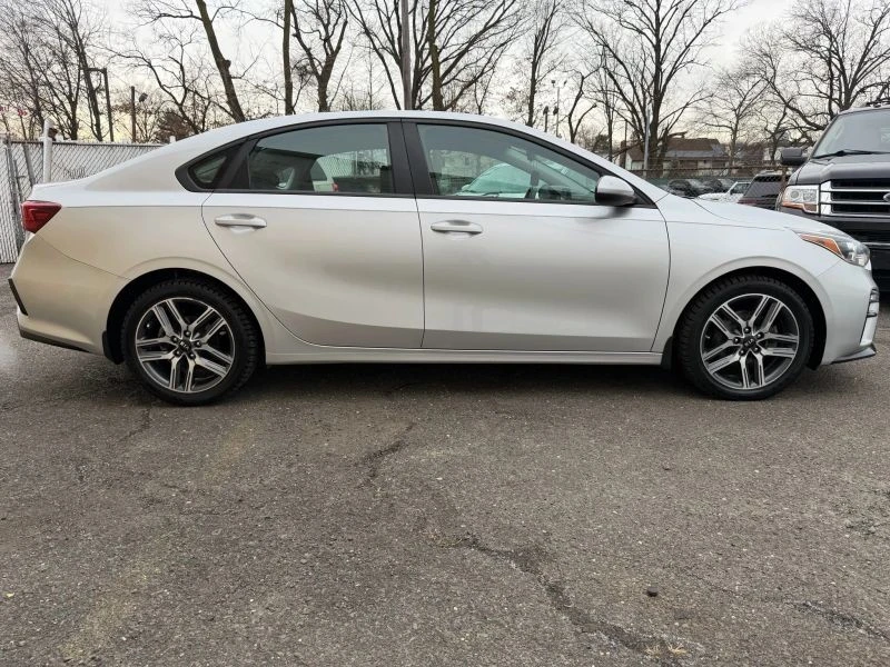 2019 Kia Forte - Image 4 of 12