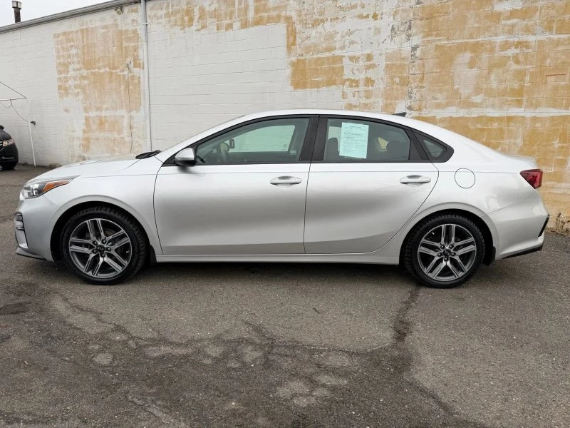 2019 Kia Forte - Image 8 of 12