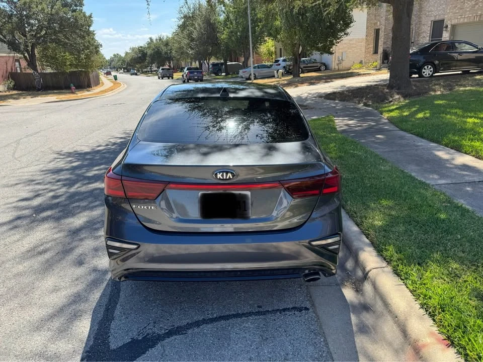 2019 Kia Forte - Image 4 of 7