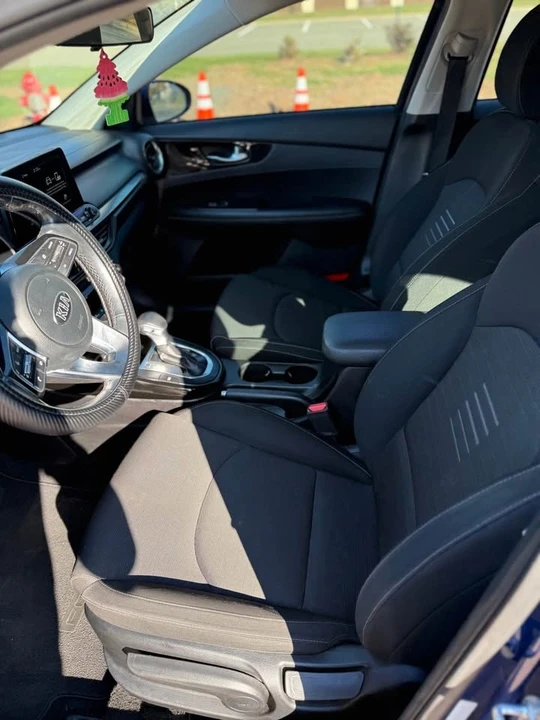 2019 Kia Forte - Image 6 of 7