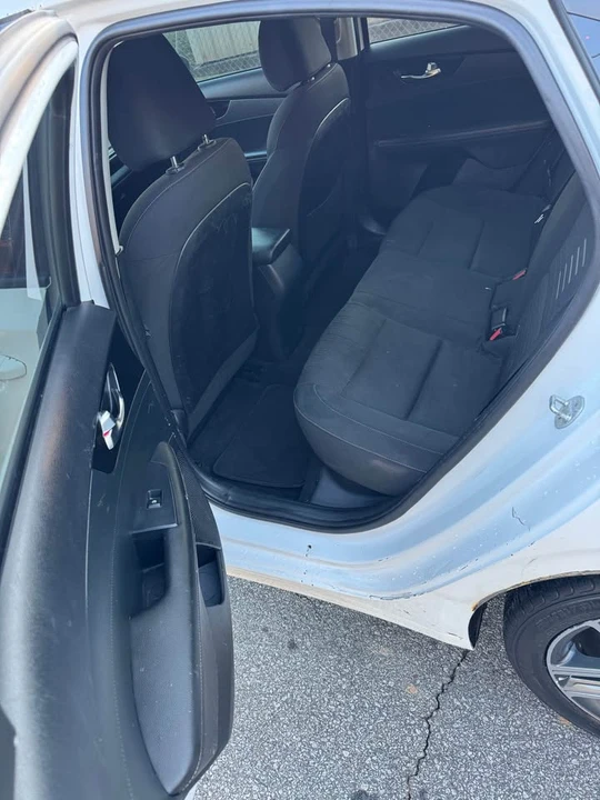 2019 Kia Forte - Image 7 of 11