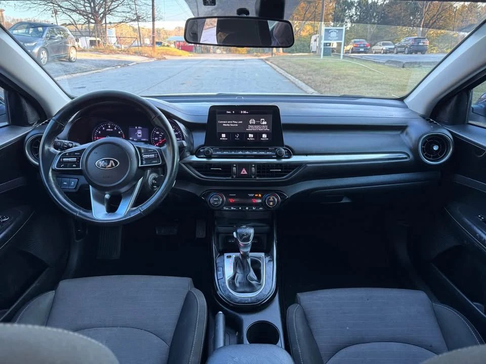 2019 Kia Forte - Image 5 of 11