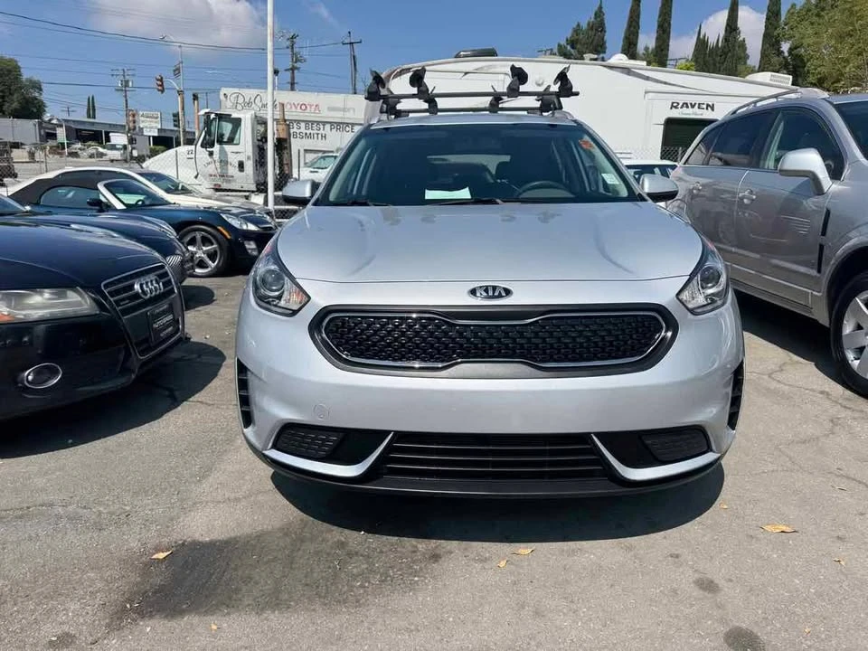 2019 Kia Niro - Image 2 of 17