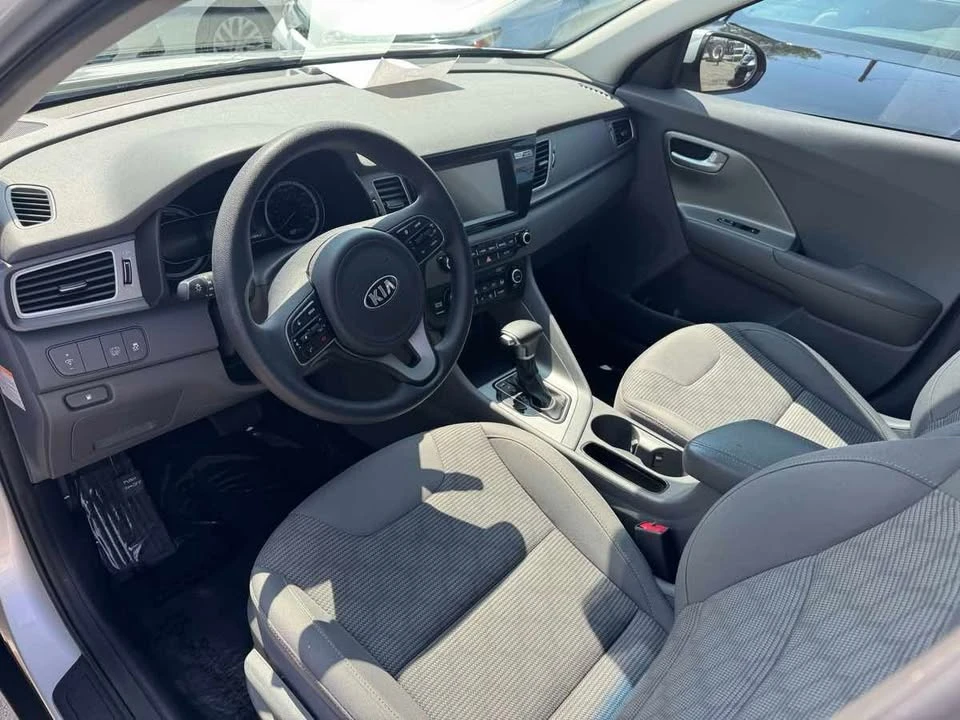 2019 Kia Niro - Image 10 of 17