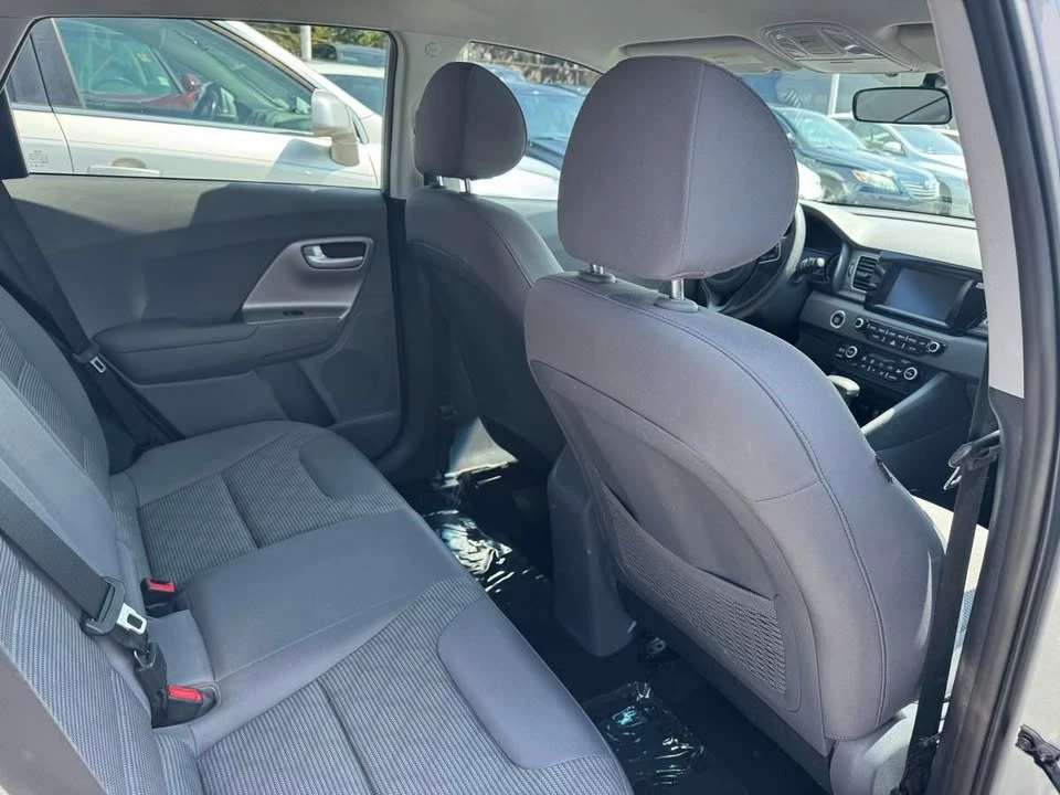 2019 Kia Niro - Image 14 of 17