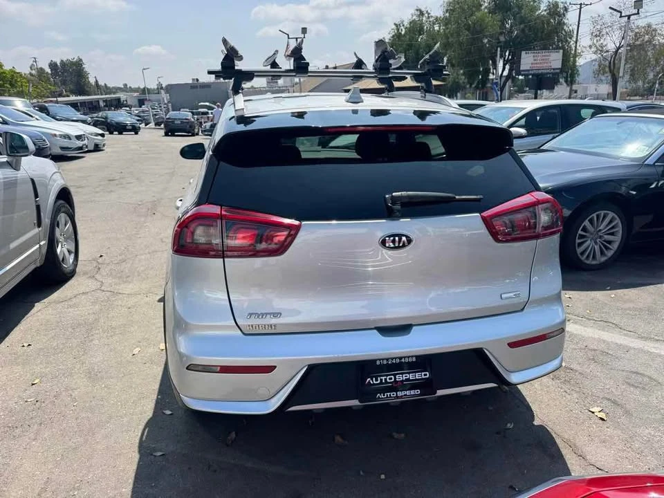 2019 Kia Niro - Image 5 of 17