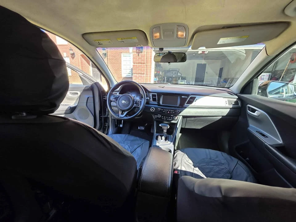 2019 Kia Niro - Image 13 of 18