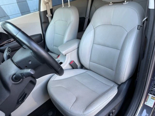2019 Kia Niro - Image 10 of 21