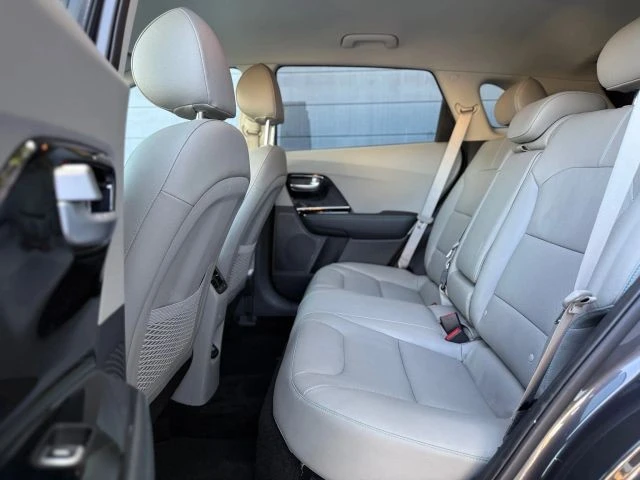 2019 Kia Niro - Image 11 of 21