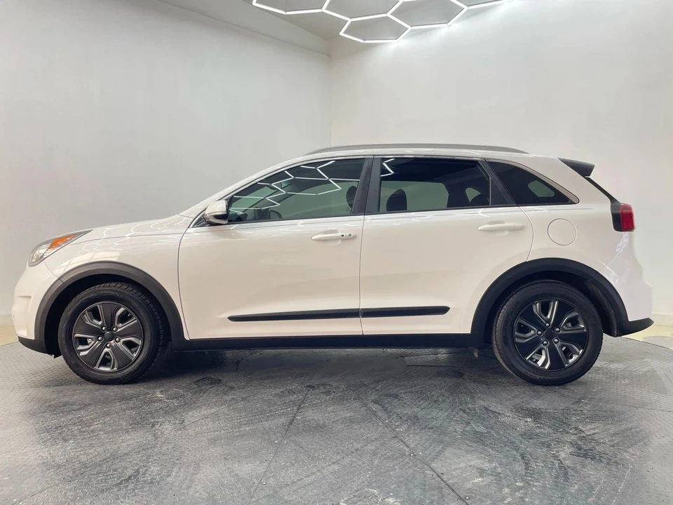 2019 Kia Niro - Image 7 of 21