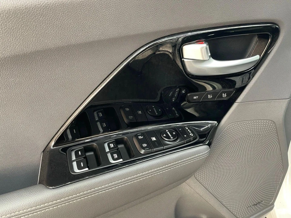 2019 Kia Niro - Image 11 of 21