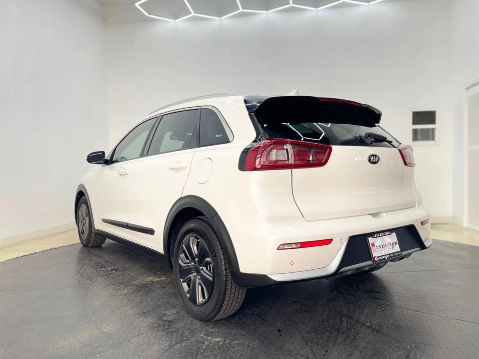 2019 Kia Niro - Image 6 of 21