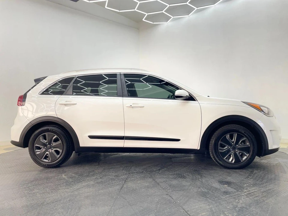 2019 Kia Niro - Image 3 of 21