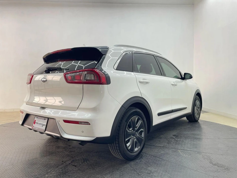 2019 Kia Niro - Image 4 of 21