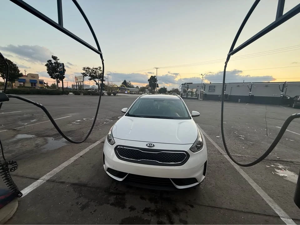 2019 Kia Niro - Image 3 of 13