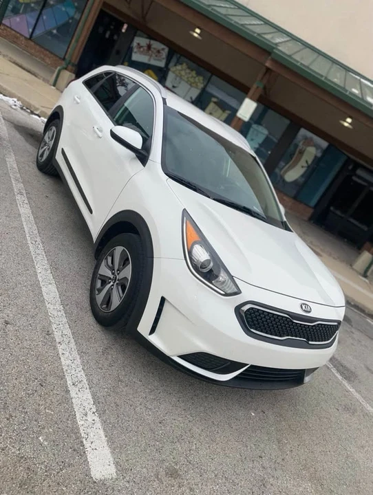 2019 Kia Niro - Image 9 of 13