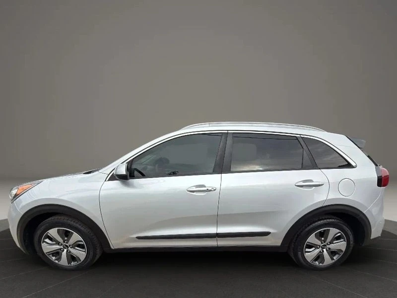 2019 Kia Niro - Image 8 of 12