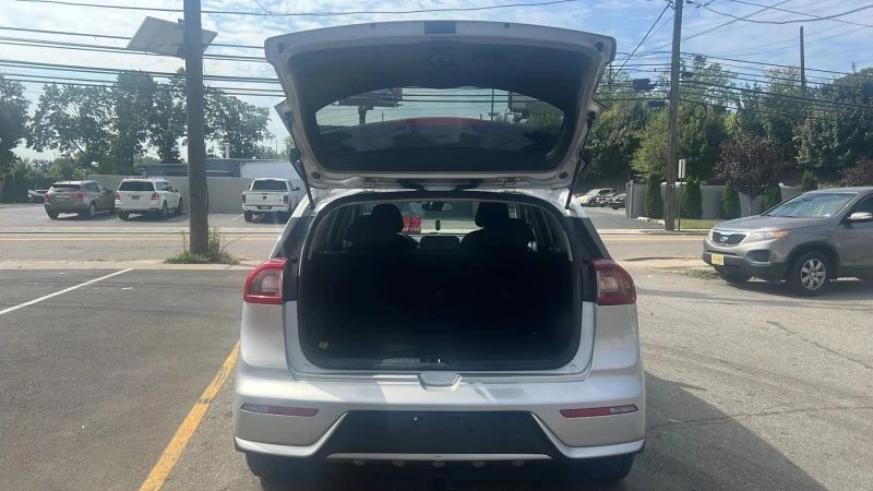 2019 Kia Niro - Image 9 of 12