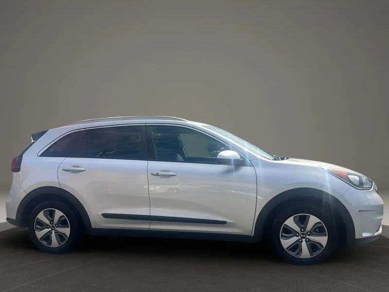 2019 Kia Niro - Image 4 of 12