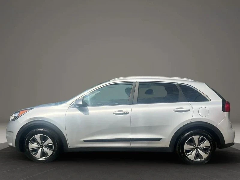 2019 Kia Niro - Image 8 of 12