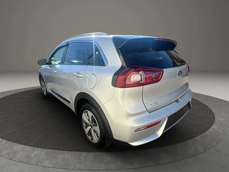 2019 Kia Niro - Image 8 of 12