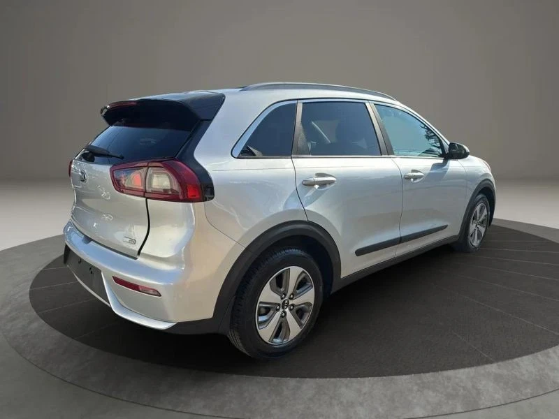 2019 Kia Niro - Image 5 of 12
