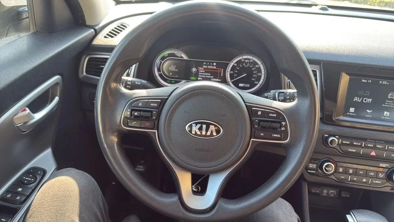 2019 Kia Niro - Image 10 of 12